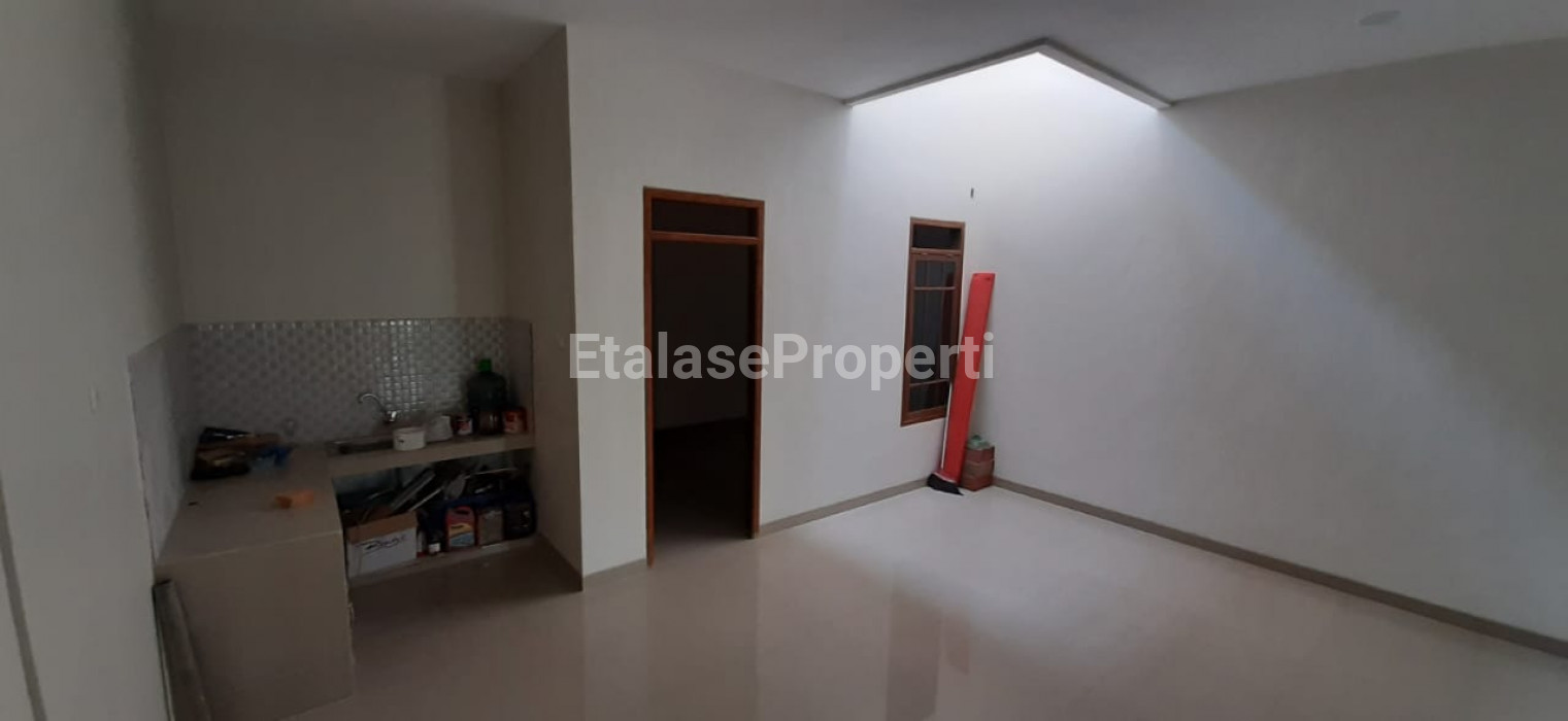 Foto properti DIJUAL Minimalis Babatan Pratama  Wiyung 2