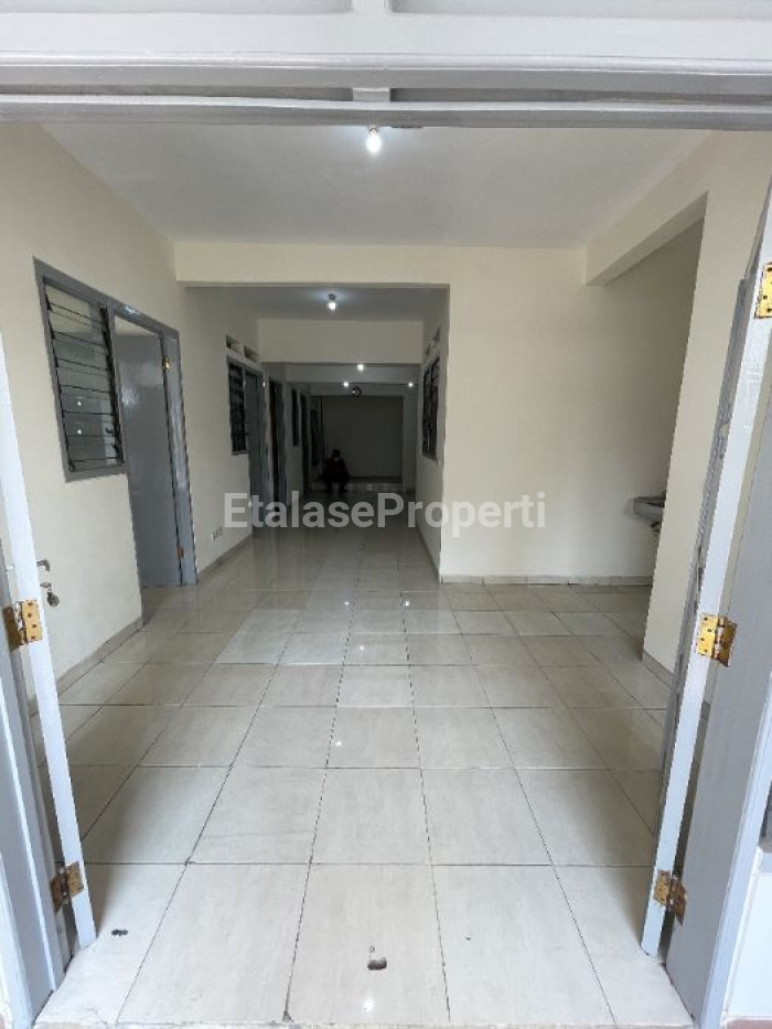 Foto properti Dijual Rumah 2 Lantai Perumahan Nirwana Baruk Utara Surabaya 3