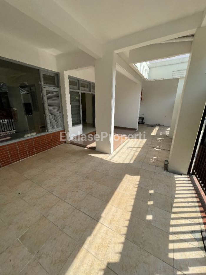 Foto properti Dijual Rumah 2 Lantai Perumahan Nirwana Baruk Utara Surabaya 6