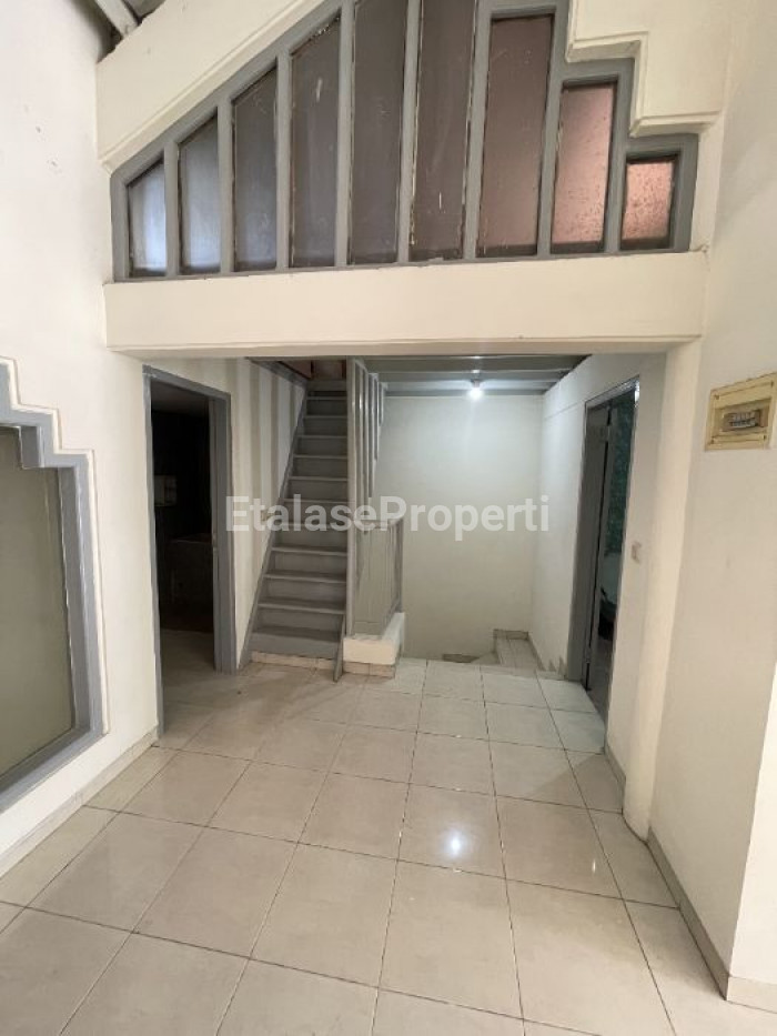 Foto properti Dijual Rumah 2 Lantai Perumahan Nirwana Baruk Utara Surabaya 10