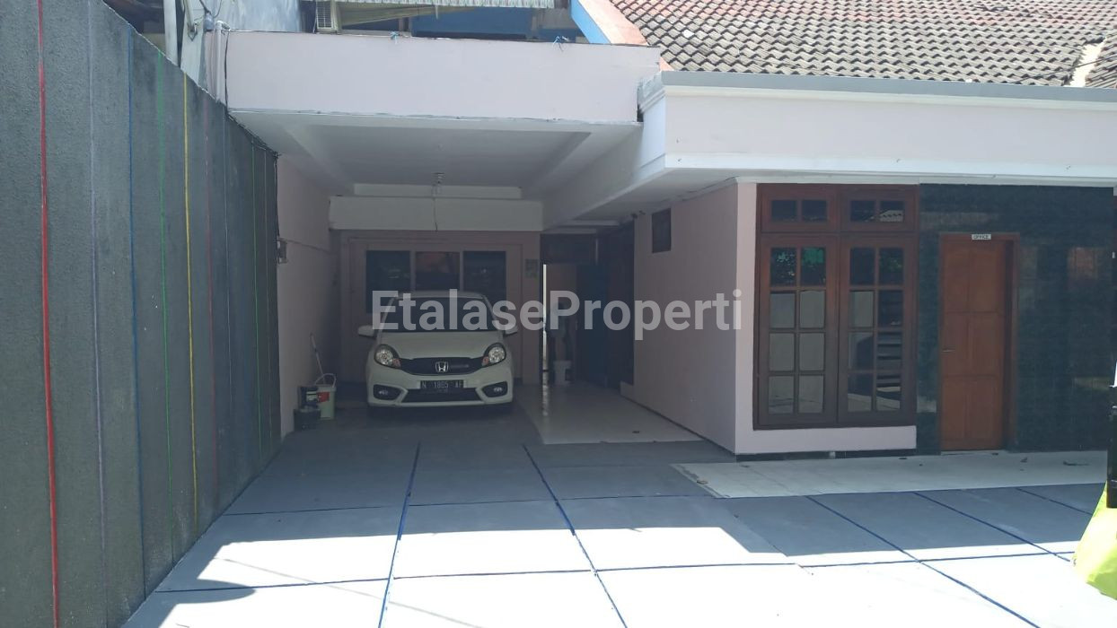 Foto properti Dijual Cepat Rumah Siap Huni Rungkut Asri Tengah Surabaya 2