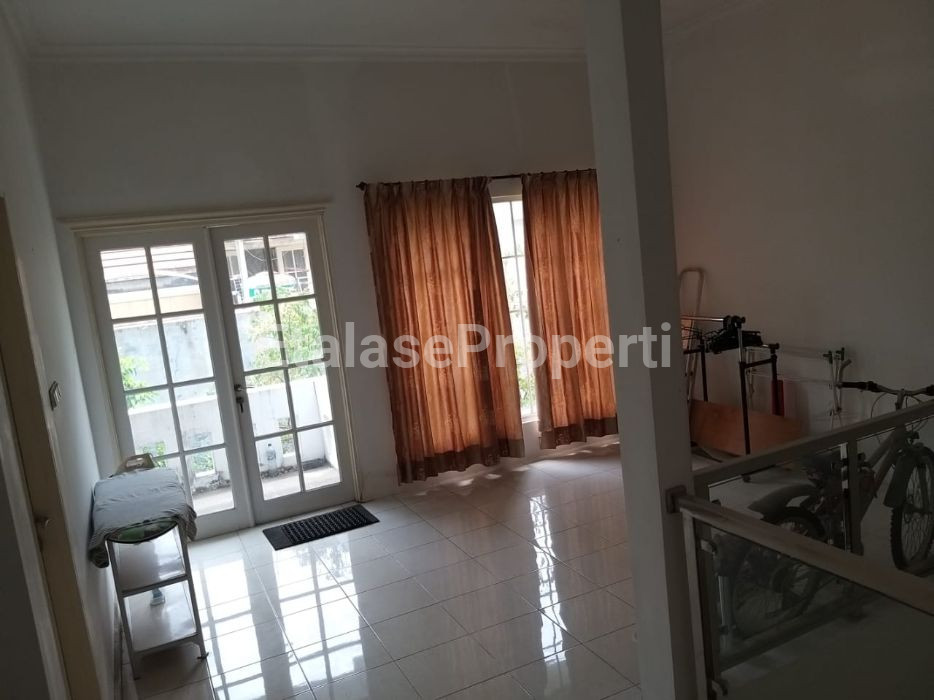 Foto properti Jarang Ada  Rumah Classic Di Raffles Garden Citraland 3