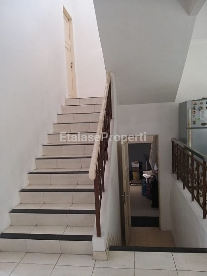 Foto properti Jarang Ada  Rumah Classic Di Raffles Garden Citraland 7