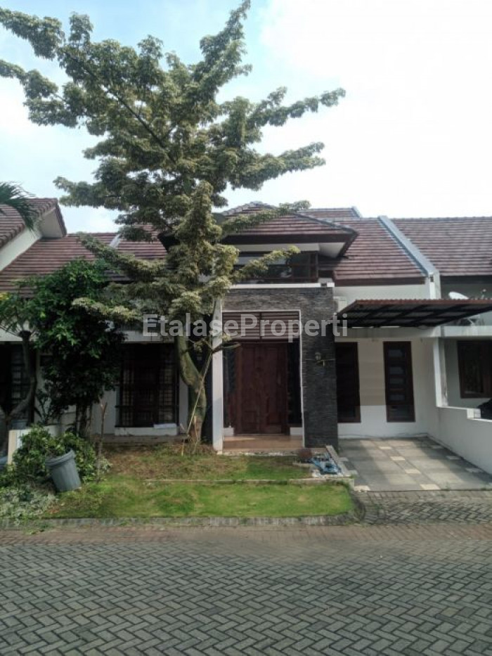 Foto properti Rumah Citraland Royal Park 2 Full Furnished Di Surabaya Barat 1