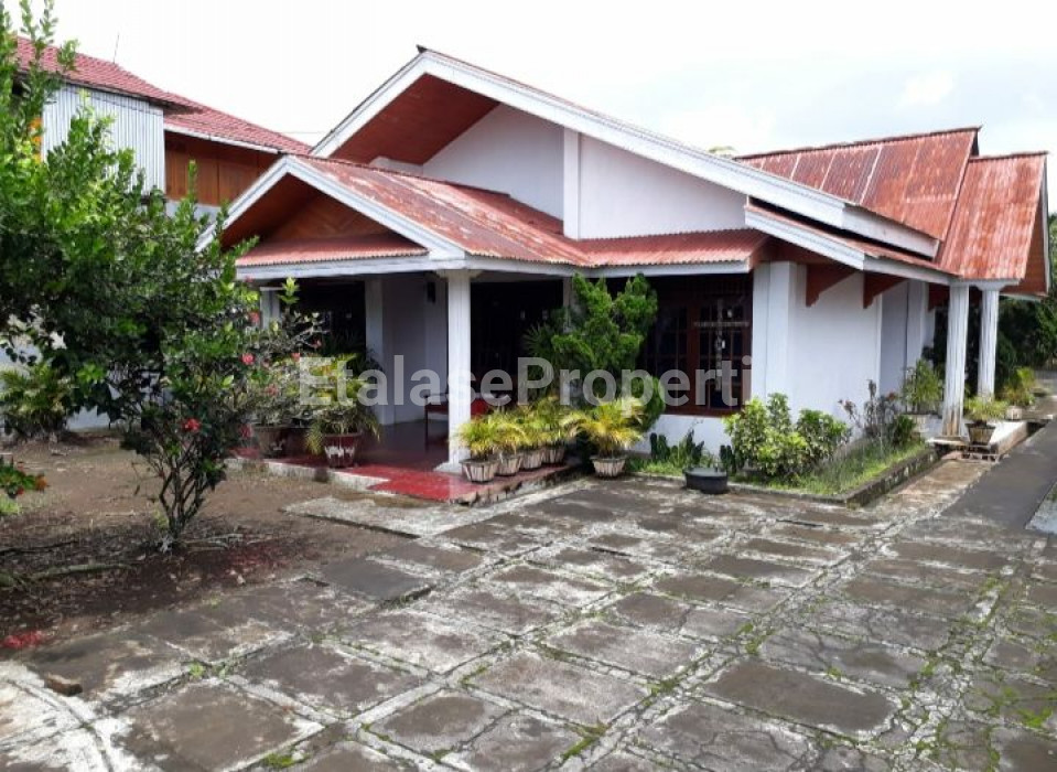 Foto properti Rumah Bagus Daerah Minahasa 1