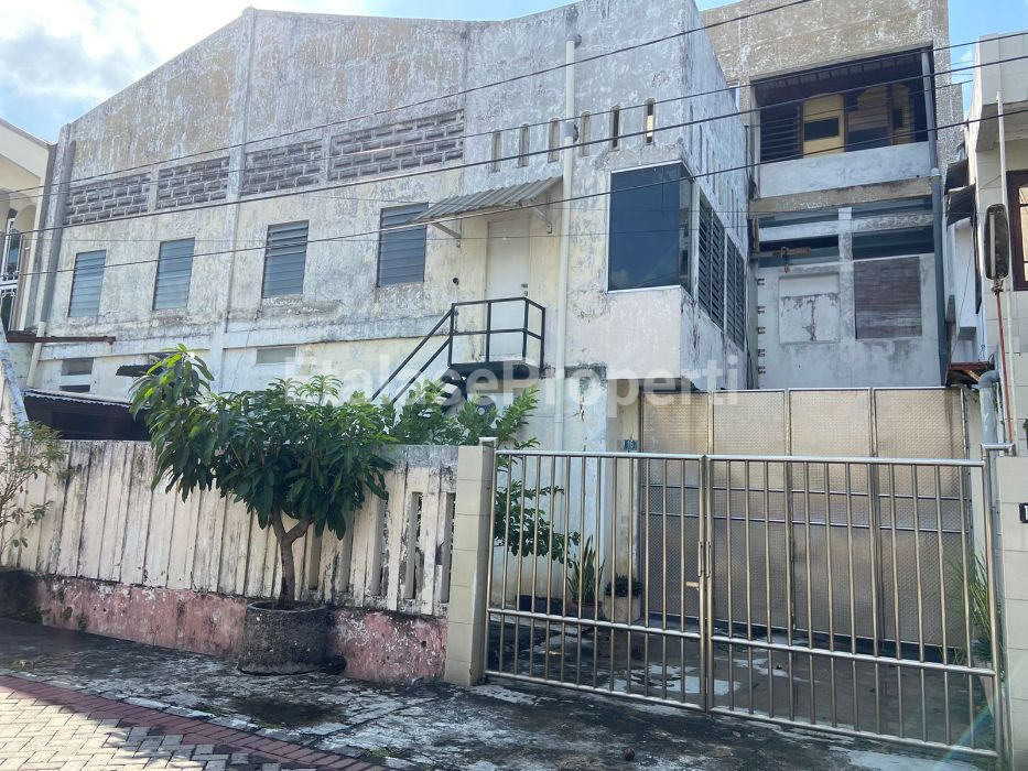 Foto properti Rumah Dan Gudang Di Gading Pantai Dijual… 2