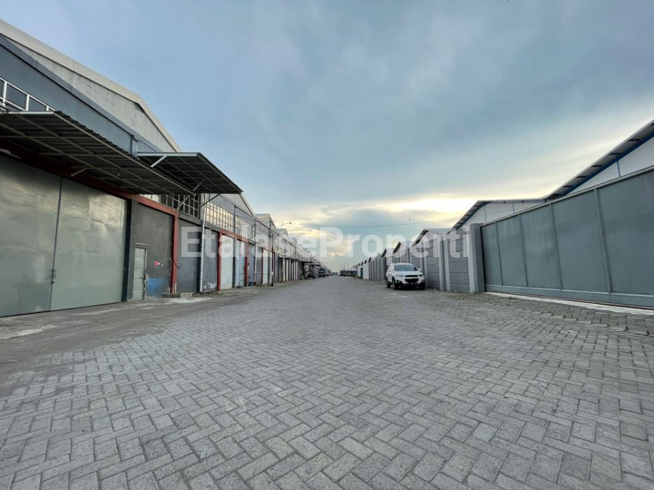 Foto properti Dijual Gudang Ritz Gate Waru Sidoarjo 2