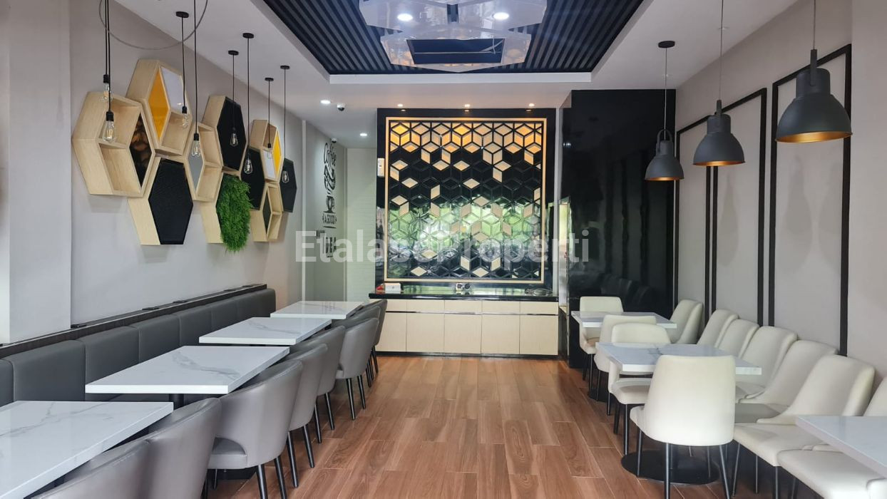 Foto properti Ruko 4lt Gwalk Citraland Surabaya Siap Pakai 2