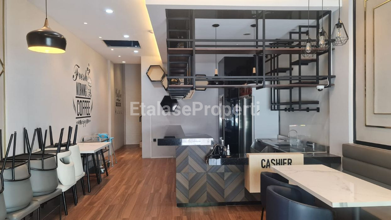 Foto properti Ruko 4lt Gwalk Citraland Surabaya Siap Pakai 3
