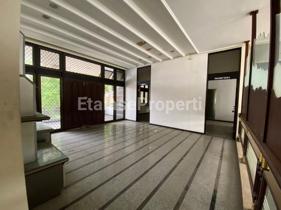 Foto properti ARGOPURO Rumah Di Pusat Kota 6