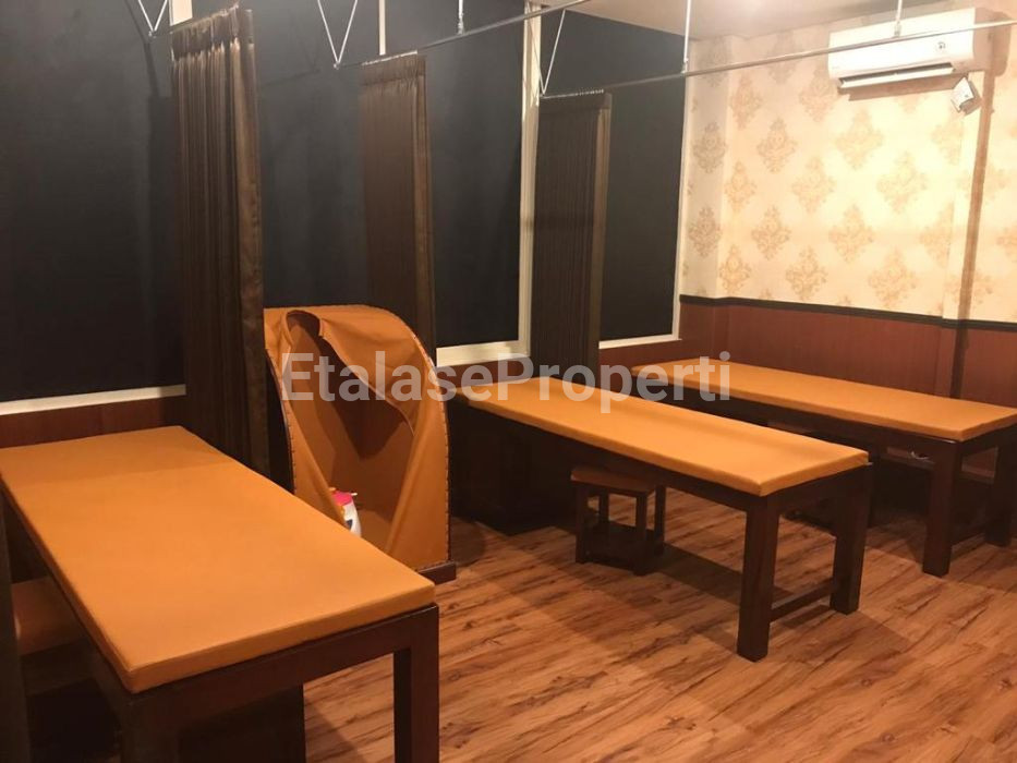 Foto properti Ruko Cocok Untuk Usaha Resto, Salon Dan Spa Di Citra Land 2