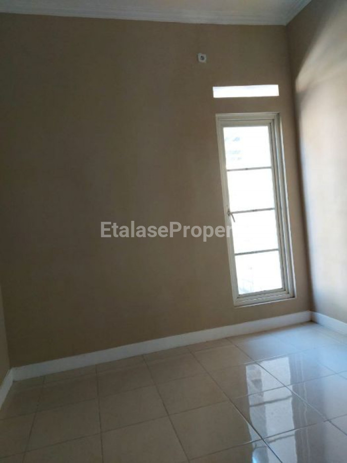 Foto properti Best Offer! Rumah Baru Renovasi Belum Pernah Ditempati Di Valencia Icon Puri Surya Jaya 4