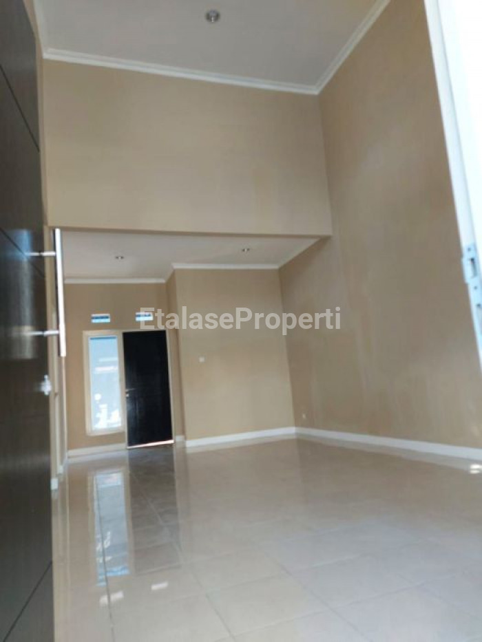 Foto properti Best Offer! Rumah Baru Renovasi Belum Pernah Ditempati Di Valencia Icon Puri Surya Jaya 5