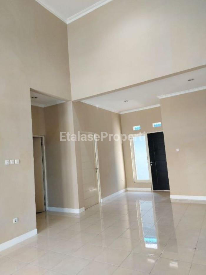 Foto properti Best Offer! Rumah Baru Renovasi Belum Pernah Ditempati Di Valencia Icon Puri Surya Jaya 6