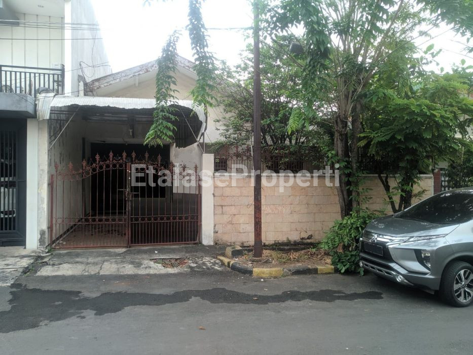 Foto properti Rumah  Darmo Harapan Bagus Dan Terawat Siap Huni  Di Surabaya Barat 1