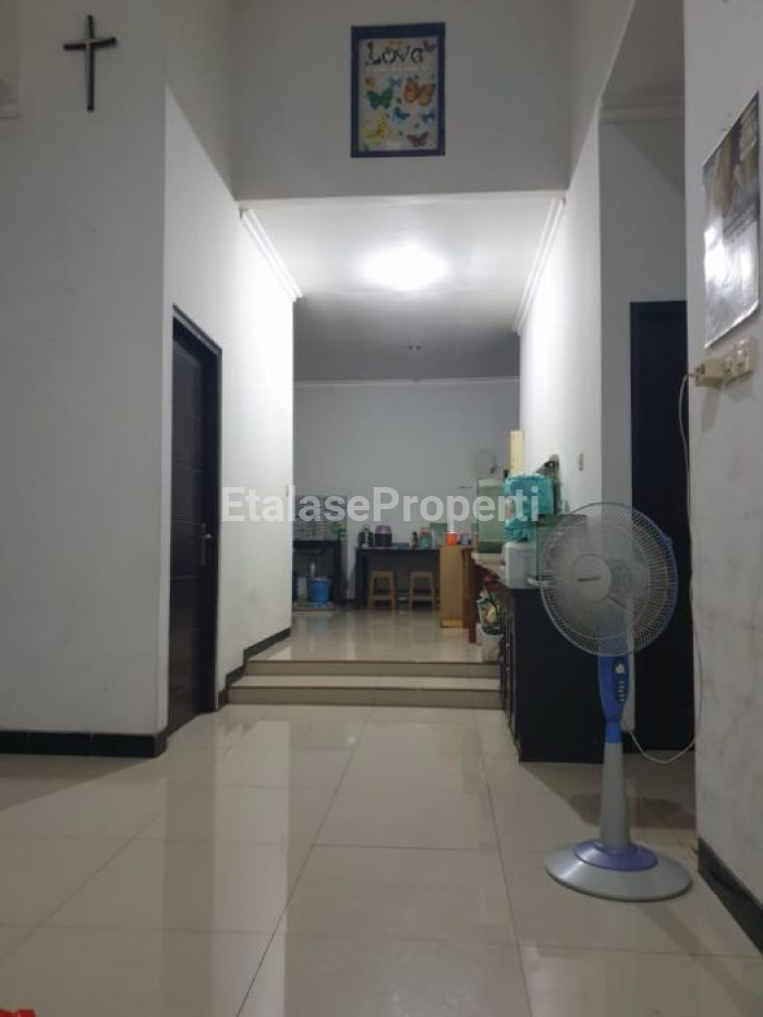 Foto properti Dijual Rumah Siap Huni Terawat Di Perumahan D'Spring Of Tomorrow Boulevard  Medaeng Sidoarjo Dekat Bungurasih Dan Akses Toll SuMo 1