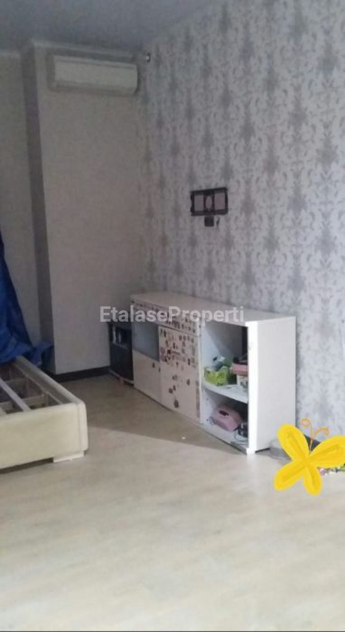 Foto properti Under 1M! Rumah 1,5 Lantai Taman Wiguna Selatan, Rungkut, Surabaya 2