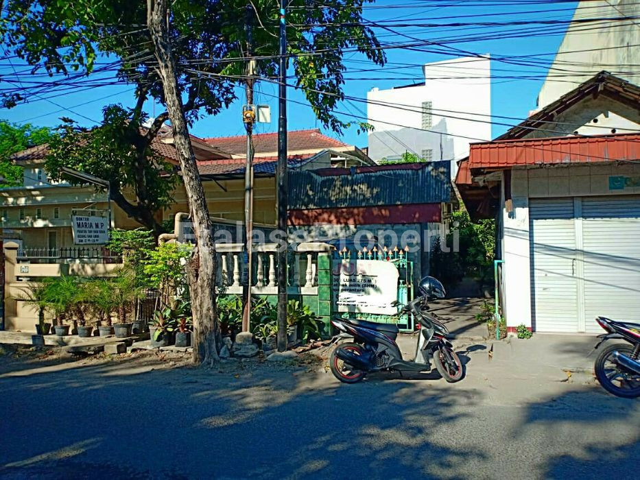 Foto properti Dijual Rumah  Raya Dukuh Kupang Barat 1