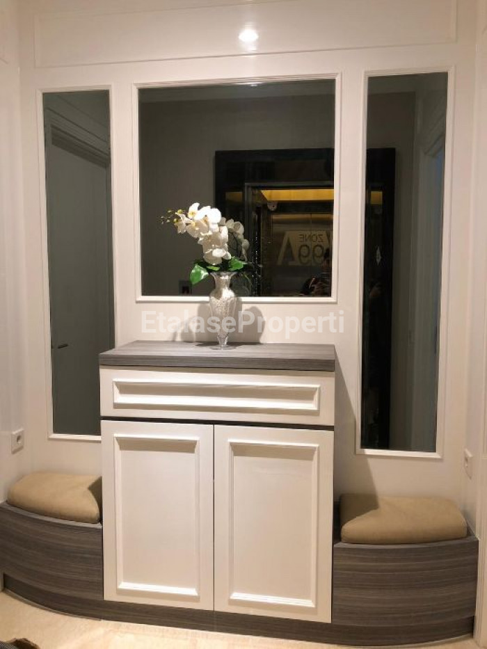 Foto properti SEWA Voila Balcony 2 Bedroom Ciputra World 5