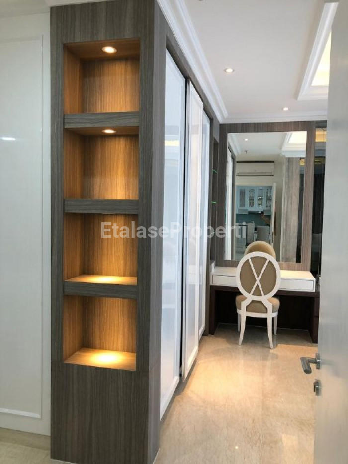 Foto properti SEWA Voila Balcony 2 Bedroom Ciputra World 7