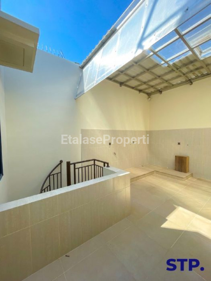 Foto properti Rumah Puri Galaxy Cluster Acacia Garden FULL MARMER 9