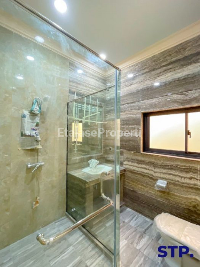 Foto properti Rumah Puri Galaxy Cluster Acacia Garden FULL MARMER 10