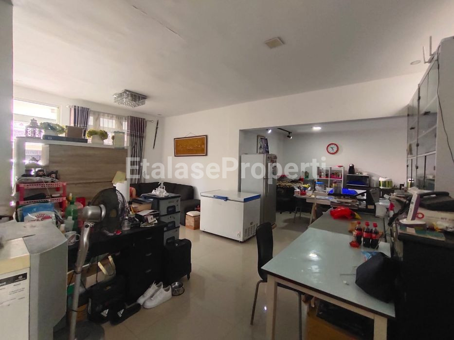 Foto properti Dijual Cepat! Rumah Siap Huni Kawasan Surabaya Timur 7