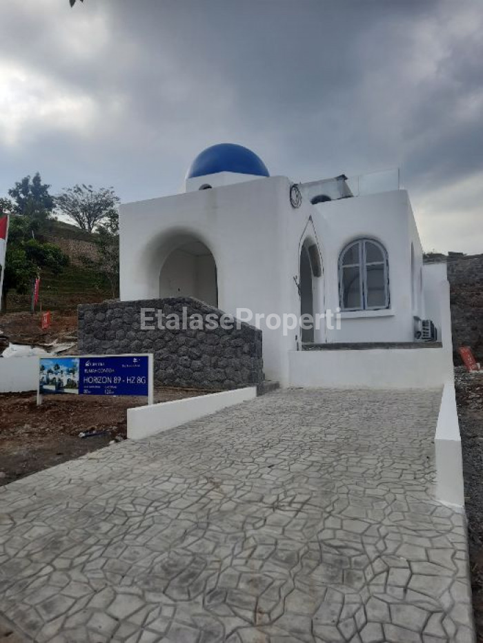 Foto properti Konsep Santorini Taman Dayu Villa Terdekat Dengan Surabaya Cluster Sagamore 1