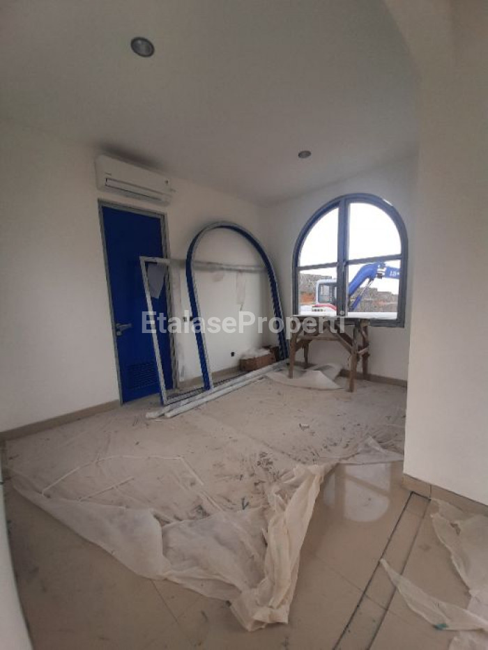 Foto properti Konsep Santorini Taman Dayu Villa Terdekat Dengan Surabaya Cluster Sagamore 3