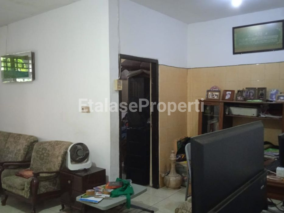 Foto properti Rumah Siap Huni Wisma Menanggal 9