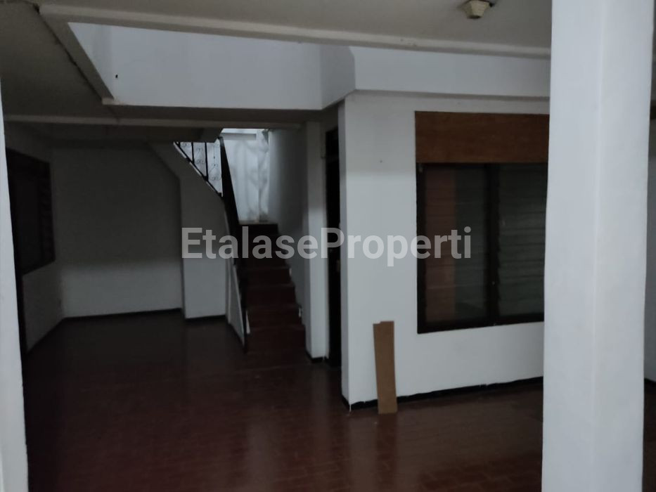 Foto properti Disewakan Rumah Siap Huni Menanggal Utara 1