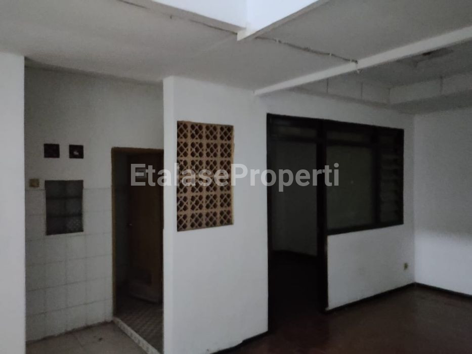 Foto properti Disewakan Rumah Siap Huni Menanggal Utara 2