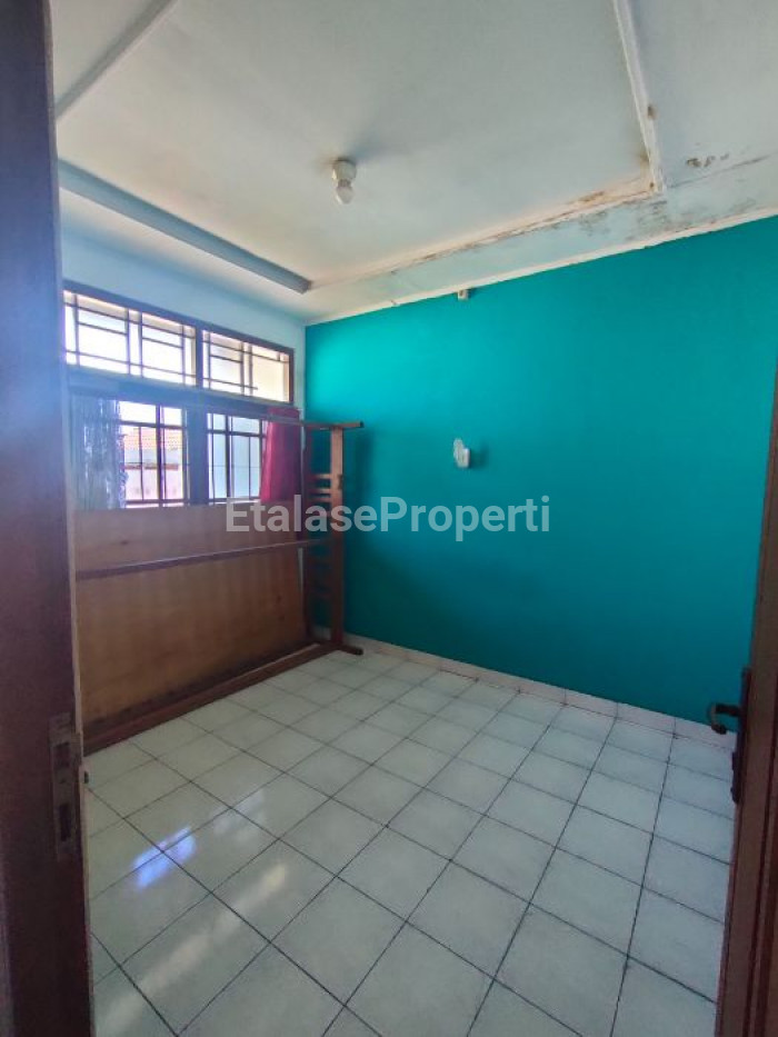 Foto properti Jual Cepat ! Rumah Siap Huni Menanggal Indah, Gayungan 5