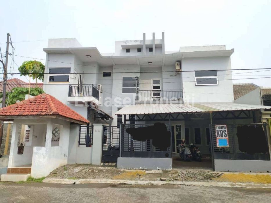 Foto properti JUAL CEPAT ! Rumah Kost Aktif Di Kawasan Ter-Ramai Surabaya Selatan, Gayungan 1