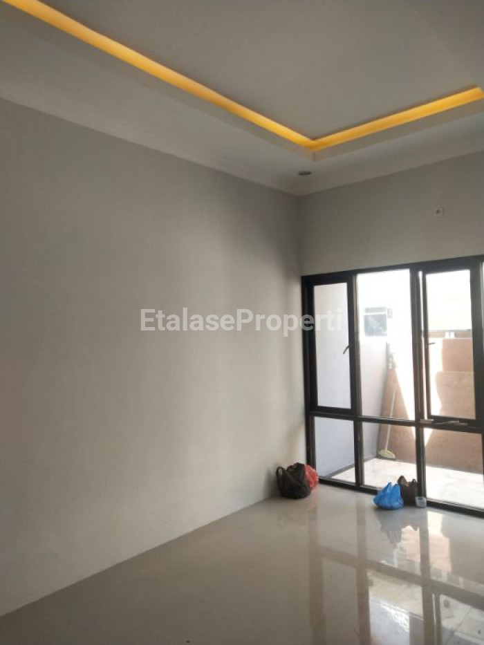 Foto properti Dijual Type Khusus Riverside Regency Rumah Cantik Ditengah Kota Mojokerto 1