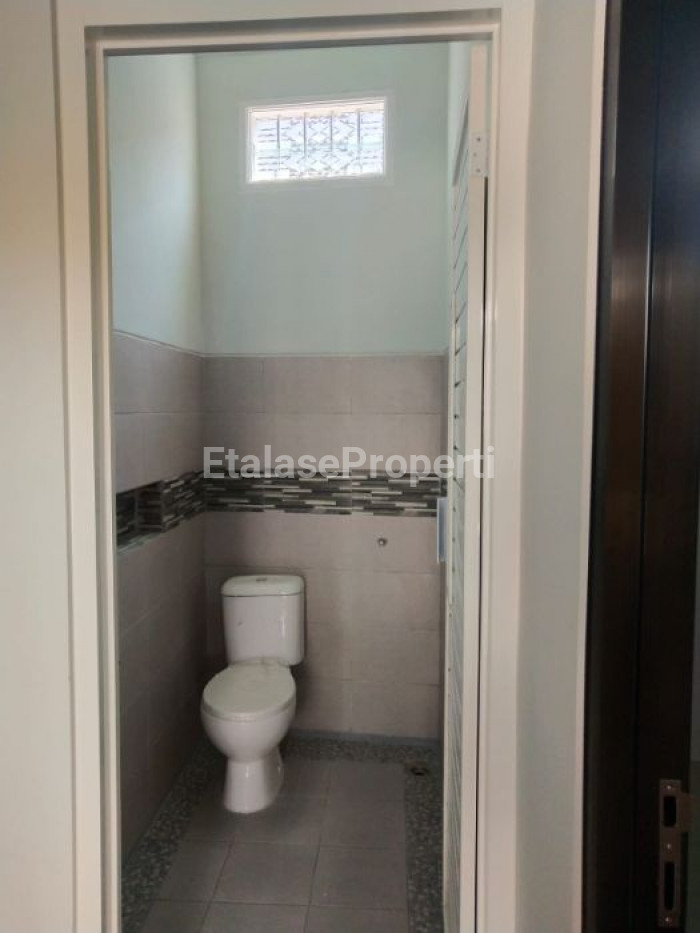 Foto properti Dijual Type Khusus Riverside Regency Rumah Cantik Ditengah Kota Mojokerto 3