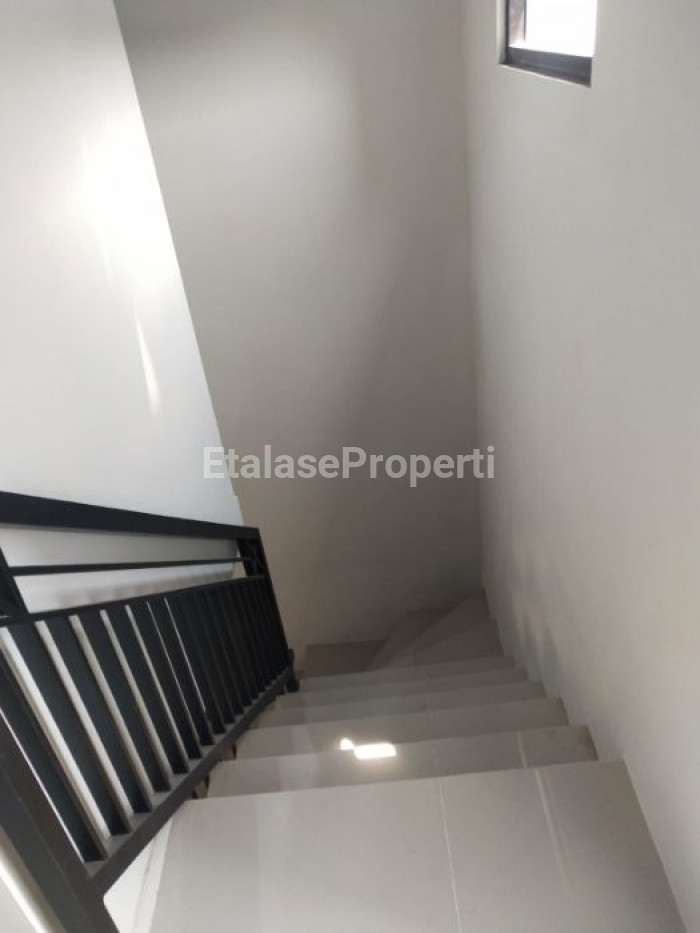 Foto properti Dijual Type Khusus Riverside Regency Rumah Cantik Ditengah Kota Mojokerto 8