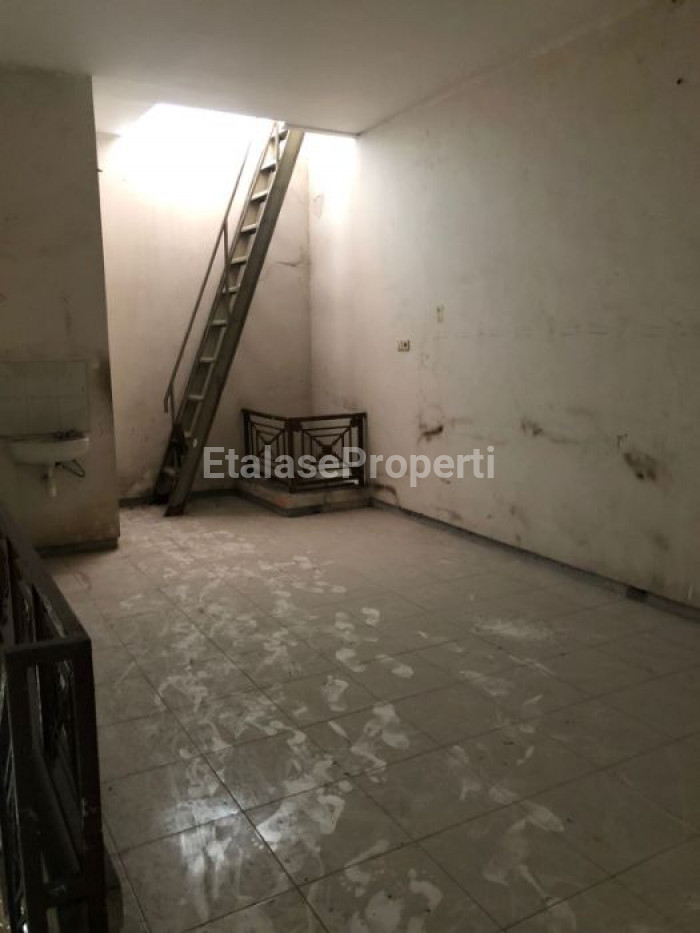 Foto properti Disewakan Ruko Di Daerah Klampis Semolo 2