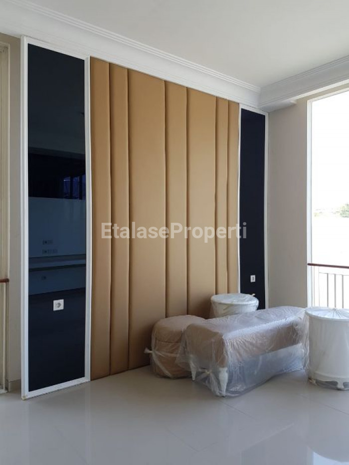 Foto properti Baru Gress LUX Rumah Villa Bukit Regency Pakuwon Indah 5