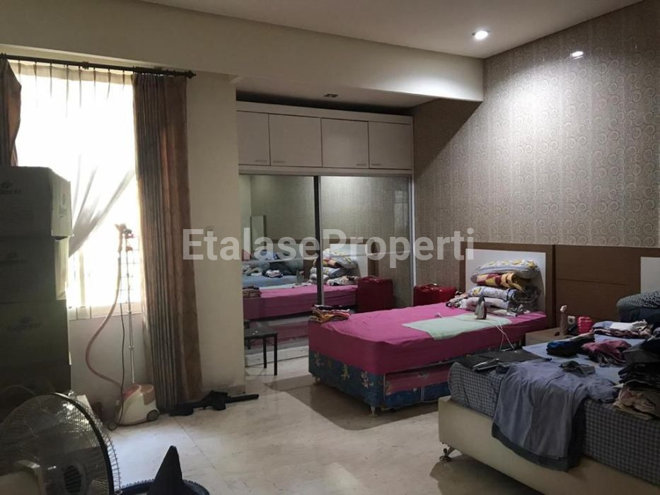 Foto properti Rumah Siap Huni Terawat Baik Surabaya Barat 6