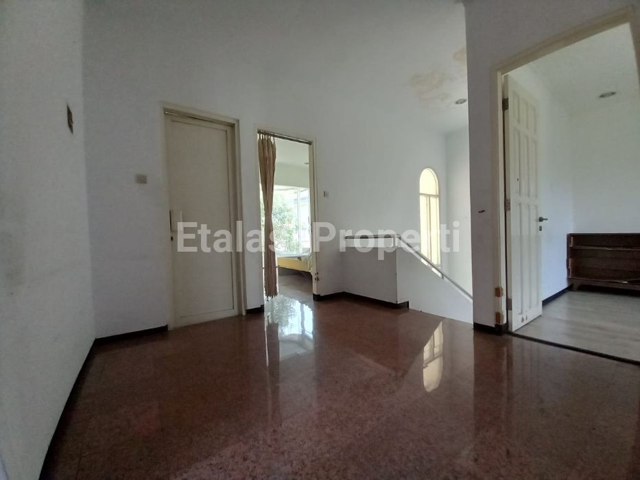 Foto properti Rumah Unimas Garden Regency Full Furnish Baru Siap Huni Di Sidoarjo 3
