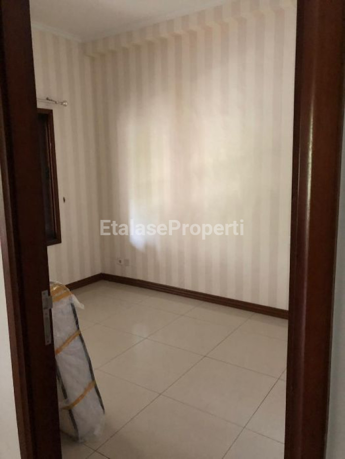 Foto properti Town House GARDEN MANSION WATERPLACE Tower A Fasilitas Lengkap View POOL  Di Pakuwon Surabaya Barat 2