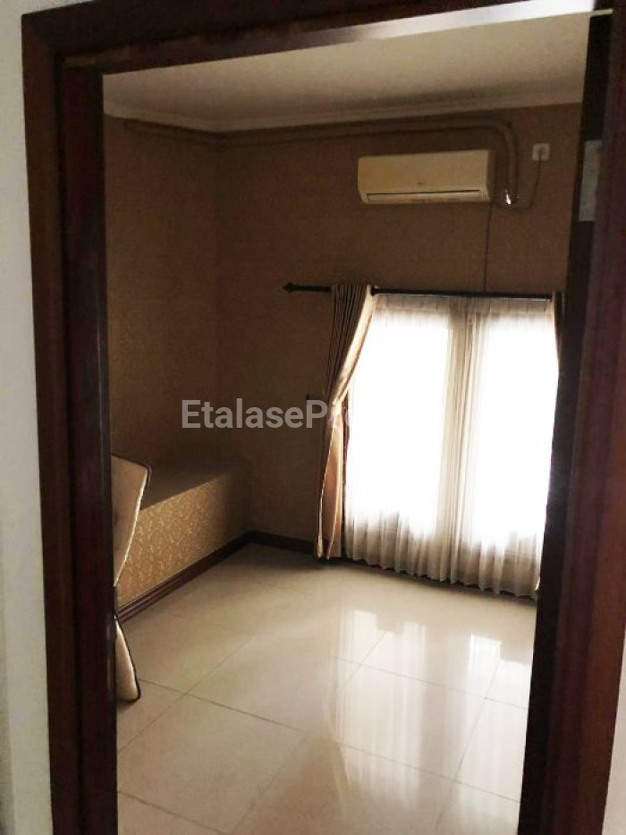 Foto properti Town House GARDEN MANSION WATERPLACE Tower A Fasilitas Lengkap View POOL  Di Pakuwon Surabaya Barat 4