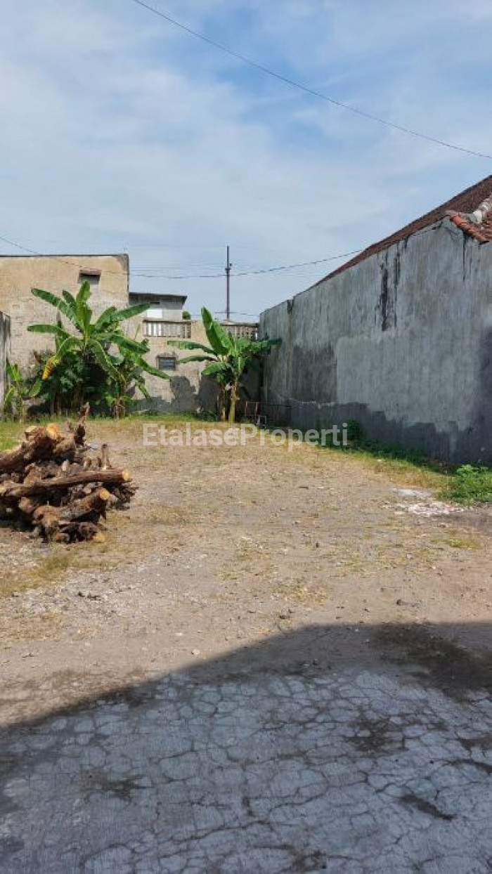 Foto properti Tanah Kavling Murah Lokasi Ramai Daerah Waru 1