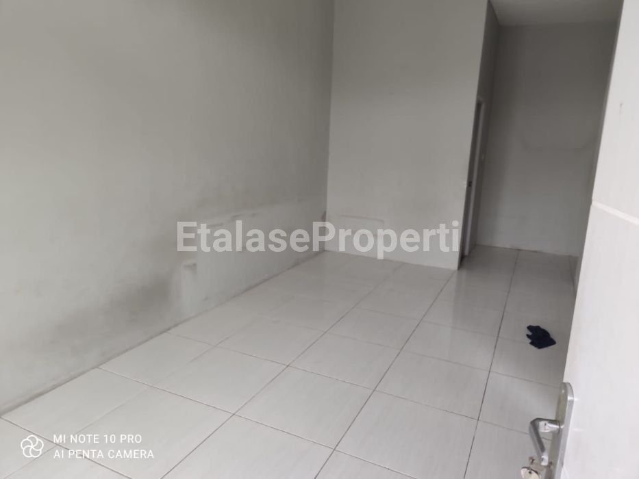 Foto properti Disewakan Rumah Di Barat Surabaya Murah Perumahan Jade Hamlet 6