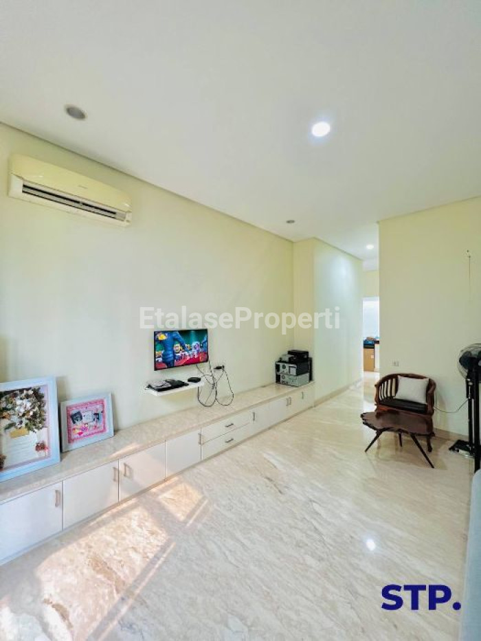 Foto properti Turun Harga - Rumah Mewah Graha Natura Fully Furnished 7