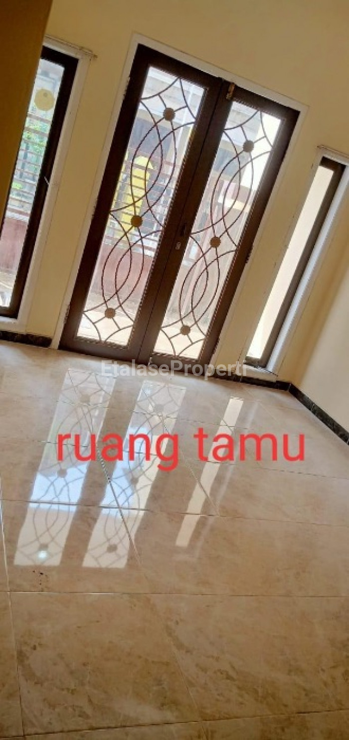 Foto properti Jual Rumah Bagus Nyaman Lingkungan Asri Siap Pakai, Jl. Bayangkara ,Masangan Kulon 2