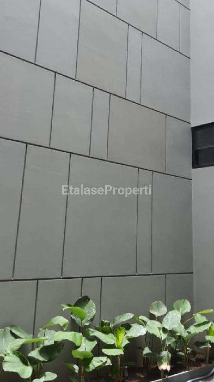 Foto properti BEAUTIFUL HOME Design Bagus Siap Huni Di Manyar Indah Surabaya Timur 3