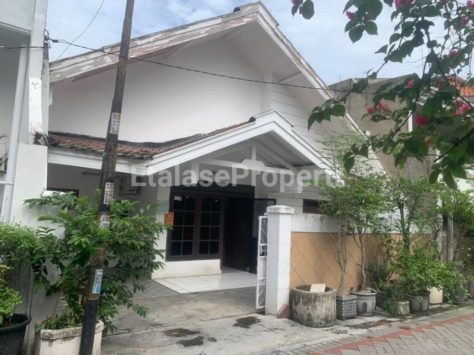 Foto properti Disewakan Rumah Siap Huni Semi Furnish Di Jalan Karang Empat Surabaya Timur 1