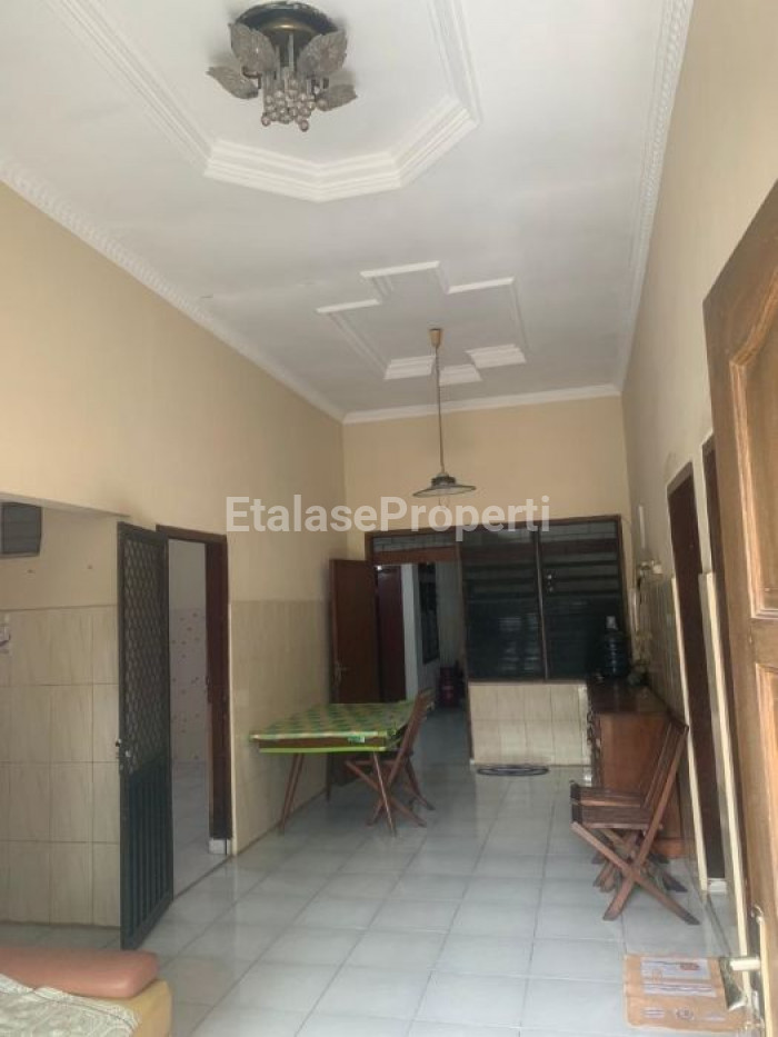 Foto properti Disewakan Rumah Siap Huni Semi Furnish Di Jalan Karang Empat Surabaya Timur 2